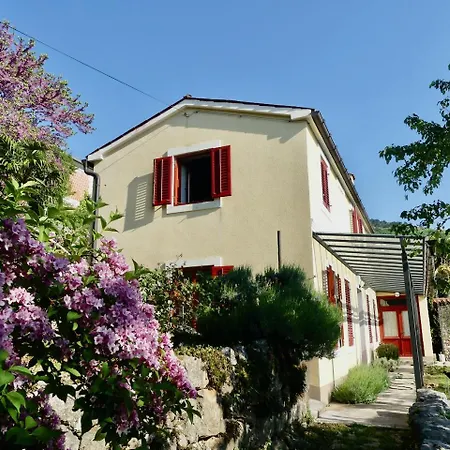 Pomalo - In Apartment *