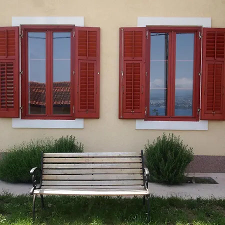 Pomalo - In Apartment *